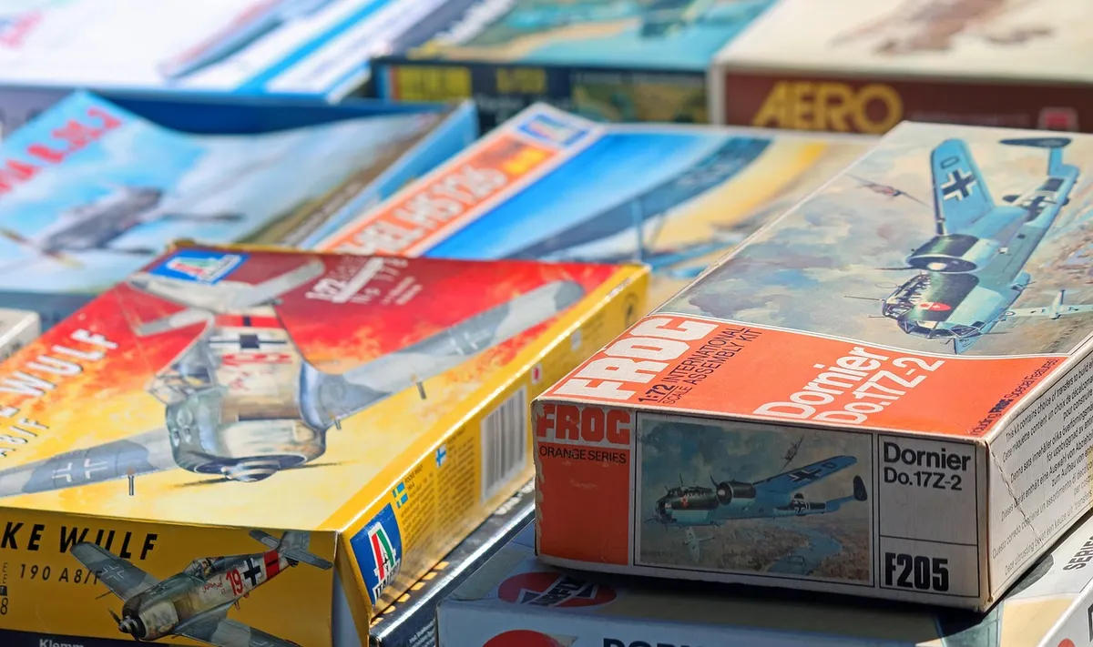model airplane kits, boxes, colorful, secondhand, sales table, selection, hobby, secondhand, secondhand, secondhand, secondhand, secondhand